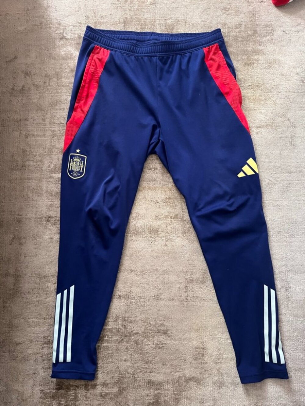 Official Men’s Adidas Spain National Team Tracksuit (Jacket Size M/ Pants Size L